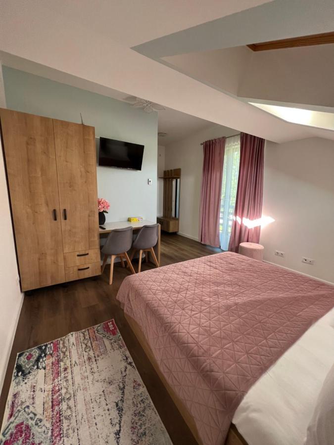Casa Cu Flori Maramures Baia Mare Exteriör bild